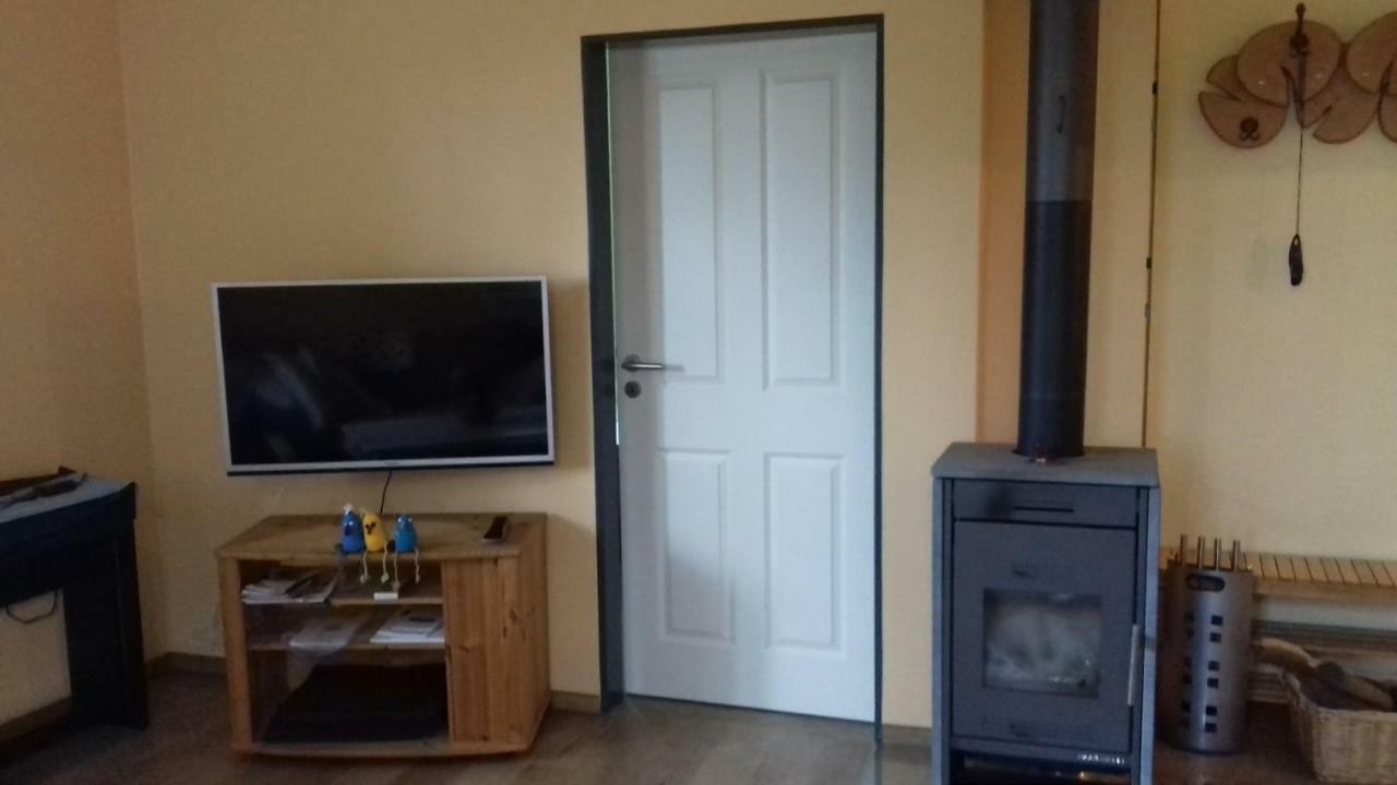 Fewo 2 Ferienwohnung Waren Mueritz - Haus Buchen Am Tiefwarensee - 2 Zi 외부 사진